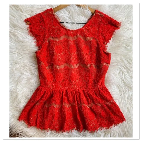 Anthropologie Maeve Katrine Lace Peplum Top Red Floral Lace Size XS - Picture 2 of 9